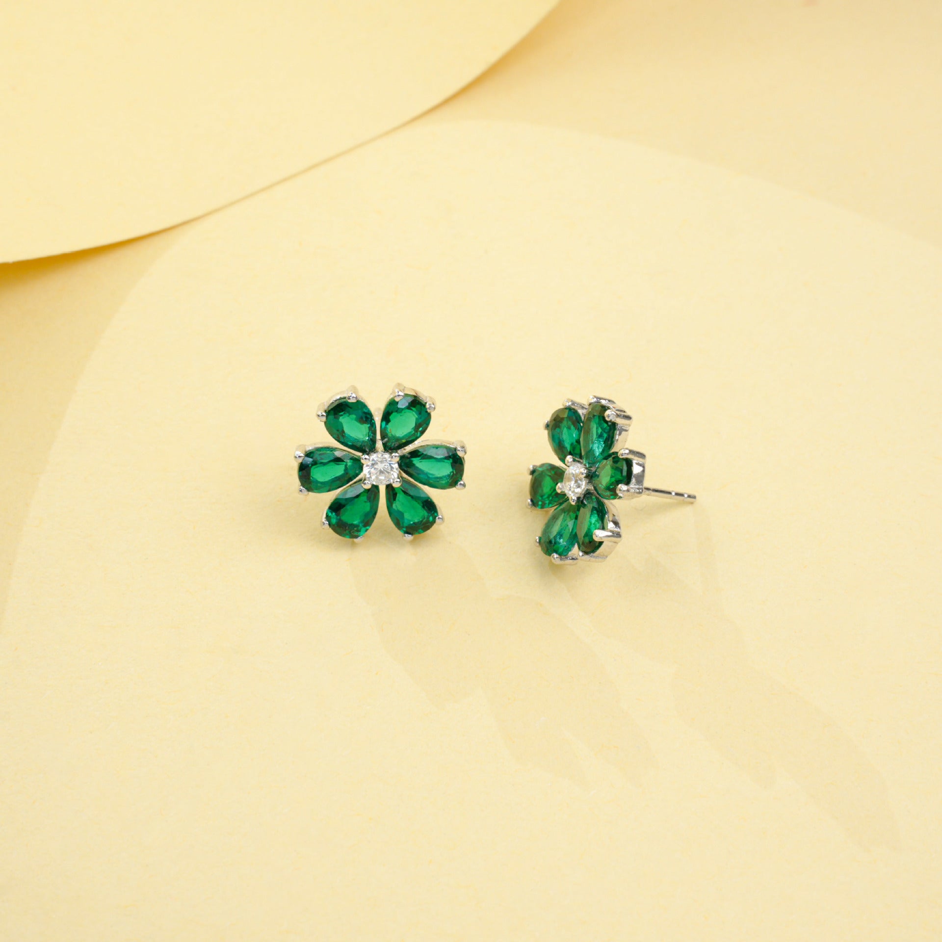 925 Sterling Silver Lab Emerald Flower Stud Earrings for Women, Cute Premium - Photo 4