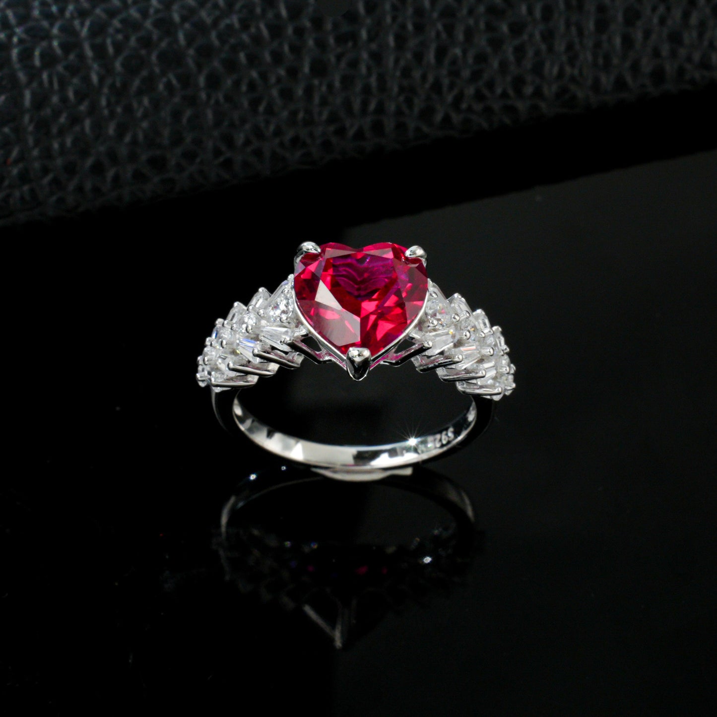 S925 Sterling Silver Lab Pigeon Blood Ruby Heart Pave Closed Ring, Engagement Premium for Women - Photo 4