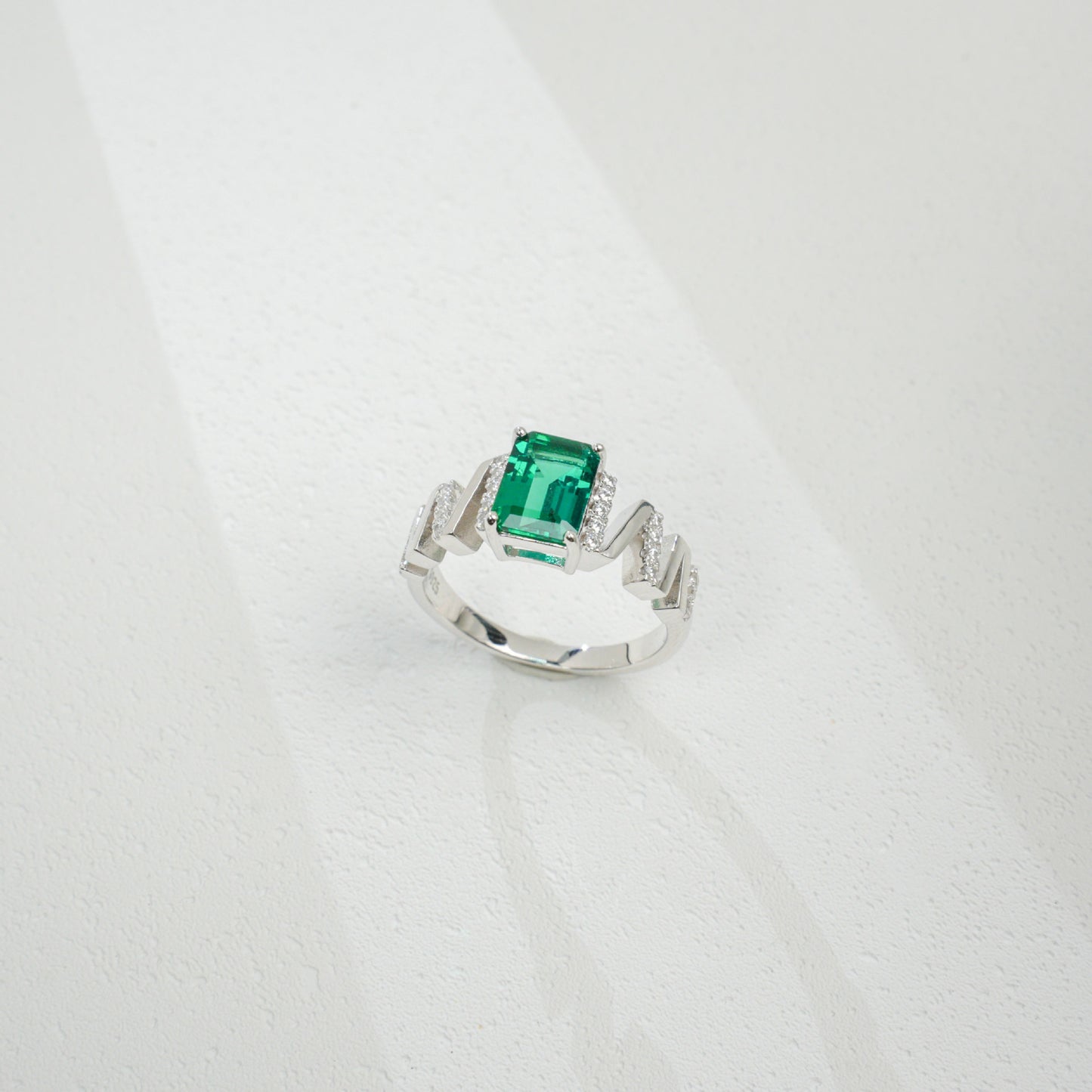 S925 Sterling Silver Lab Emerald Ring, Simple Bold Design - Photo 3