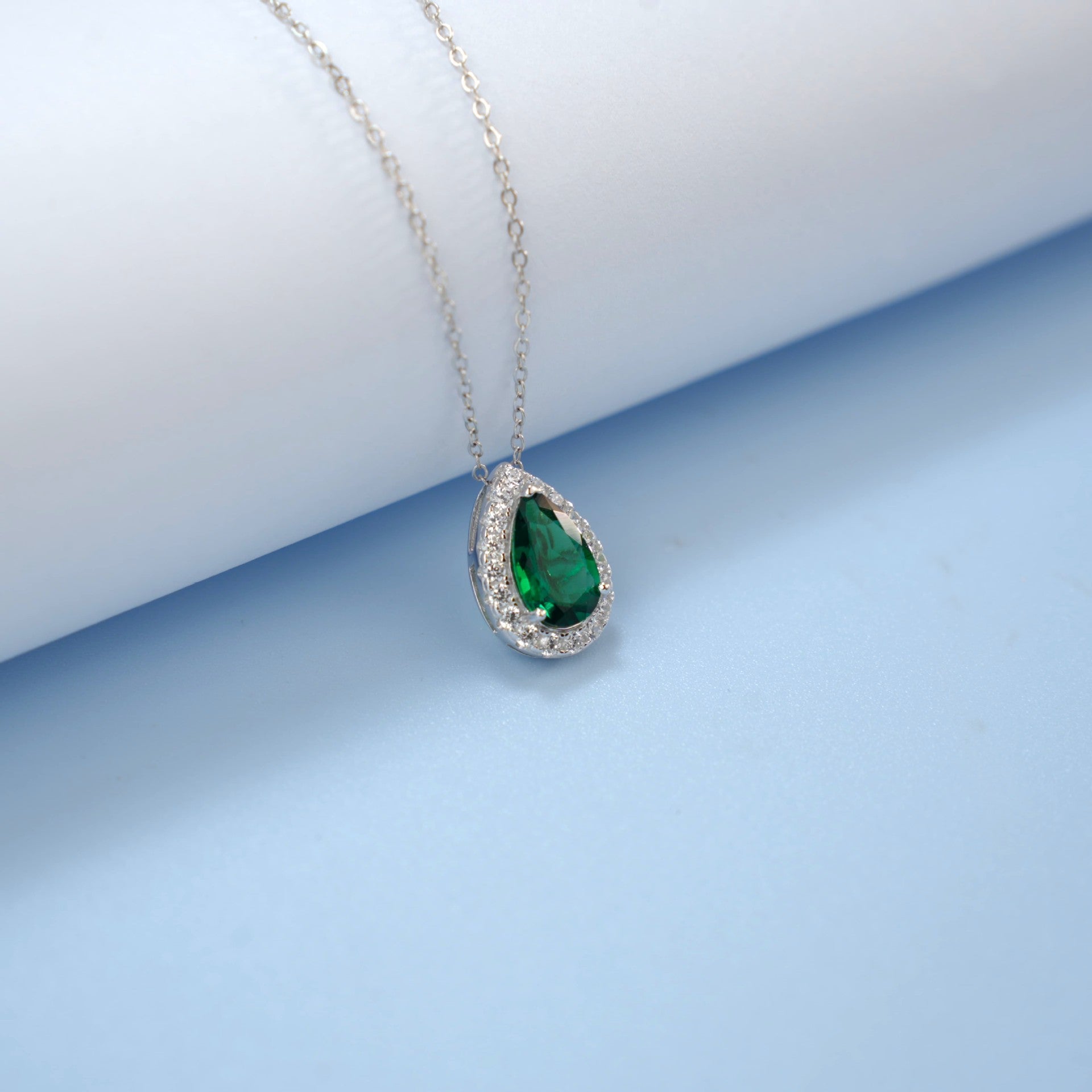925 Sterling Silver Lab Emerald Teardrop Vintage Pendant Necklace, Stackable for Women - Photo 1