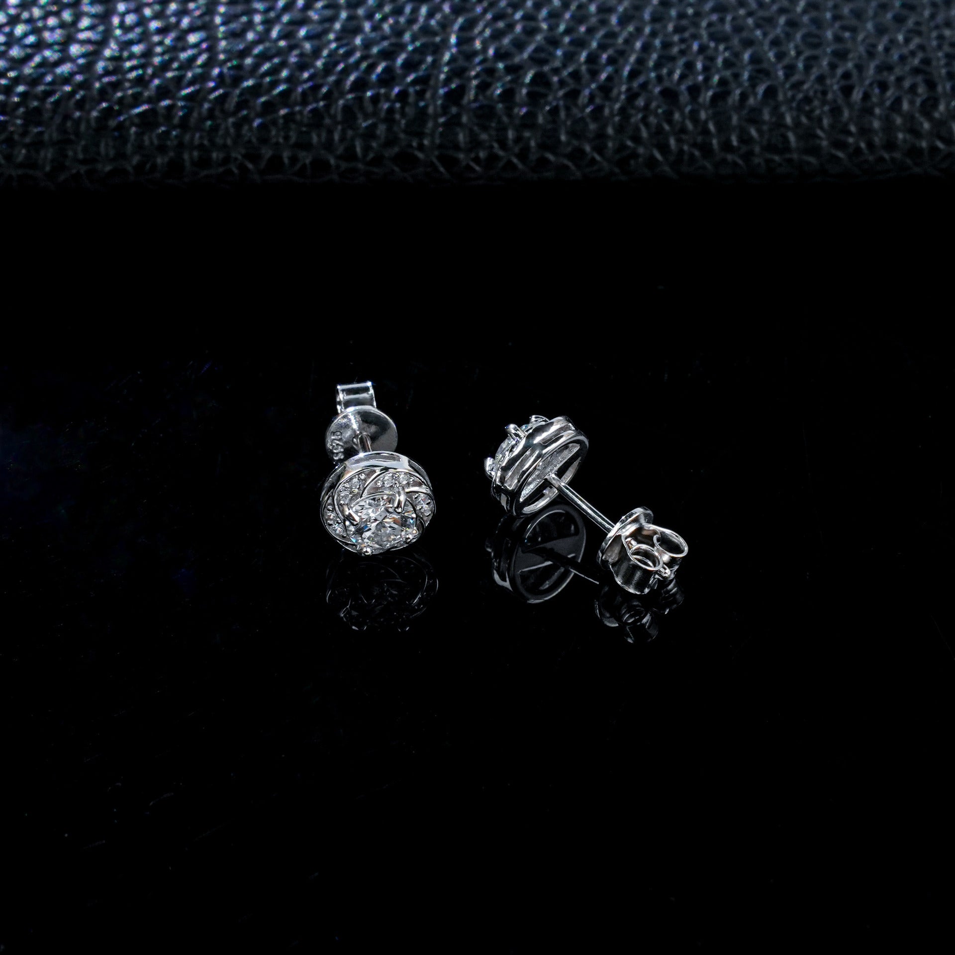 S925 Sterling Silver Round Diamond Halo Earrings, Simple Versatile Earrings - Photo 4