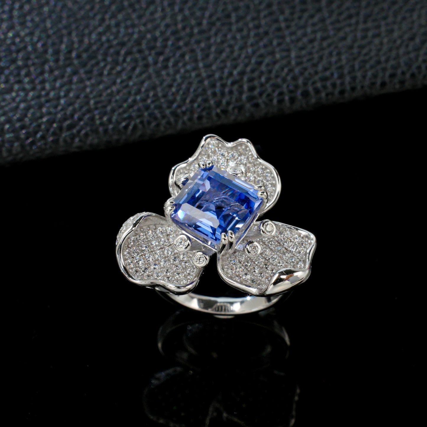 S925 Sterling Silver Lab Sapphire Flower Pave Ring, Premium Jewellery - Photo 2