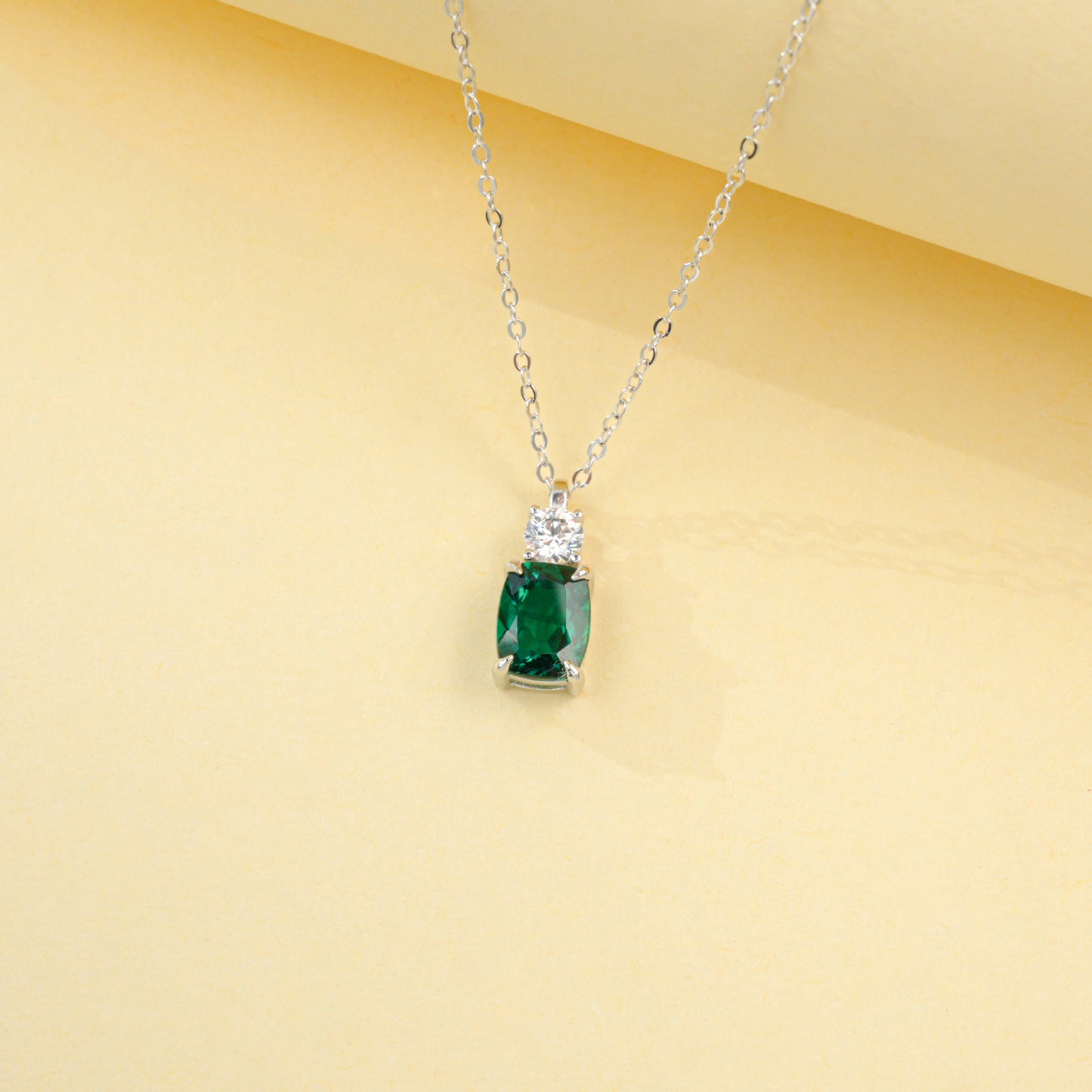 S925 Sterling Silver Lab Emerald Choker Necklace - Photo 4