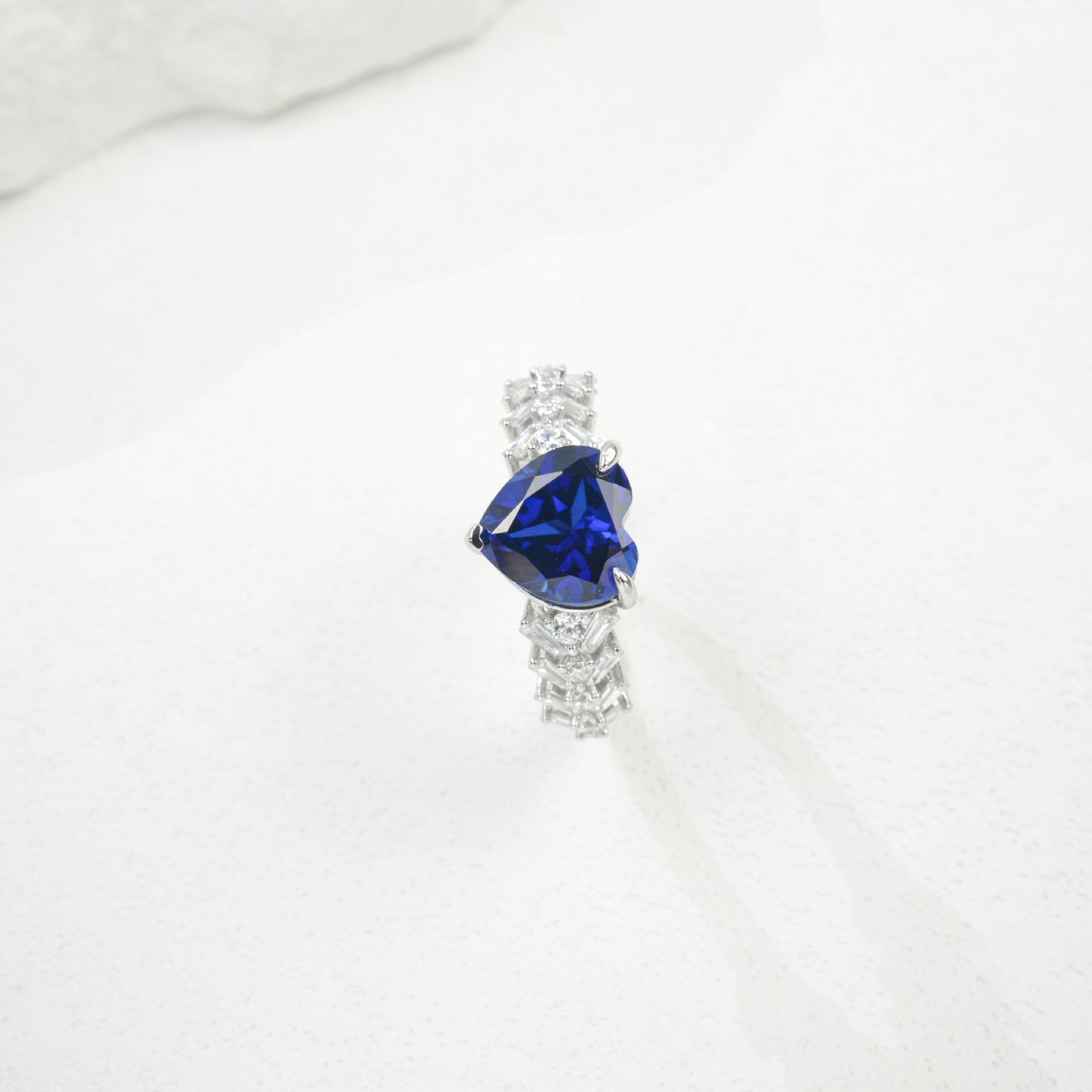 S925 Sterling Silver Lab Sapphire Heart-Cut Ring, Versatile for Women - Photo 3