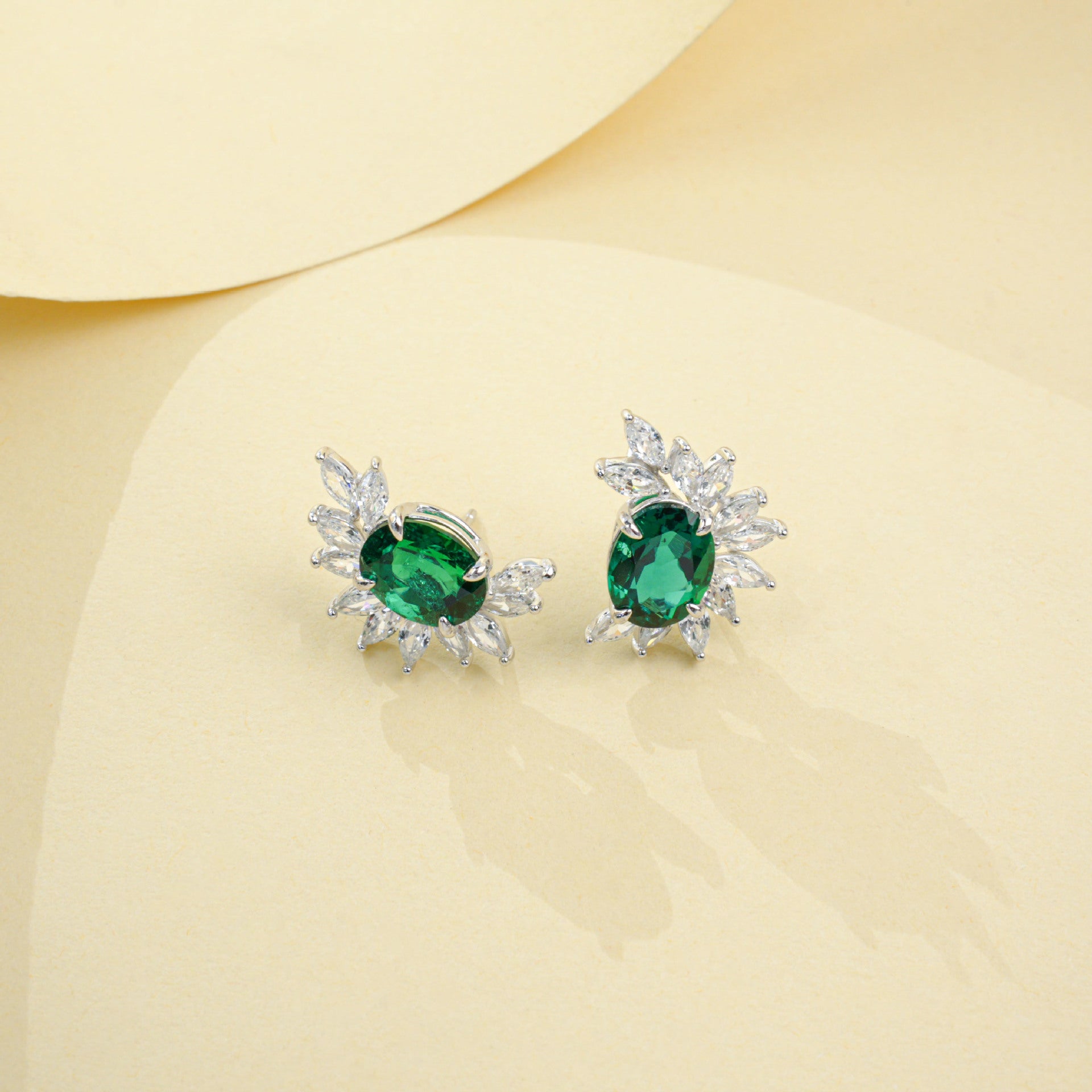 S925 Silver Oval Lab Emerald Sunflower Stud Earrings, Premium Evening - Photo 3