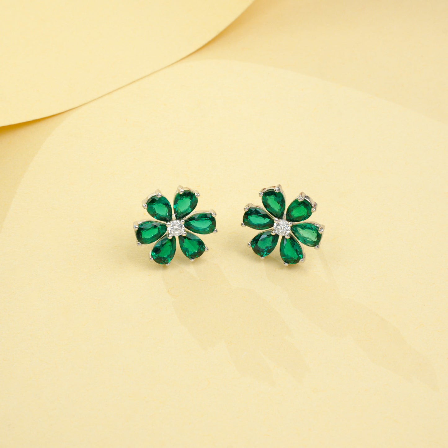 925 Sterling Silver Lab Emerald Flower Stud Earrings for Women, Cute Premium - Photo 3