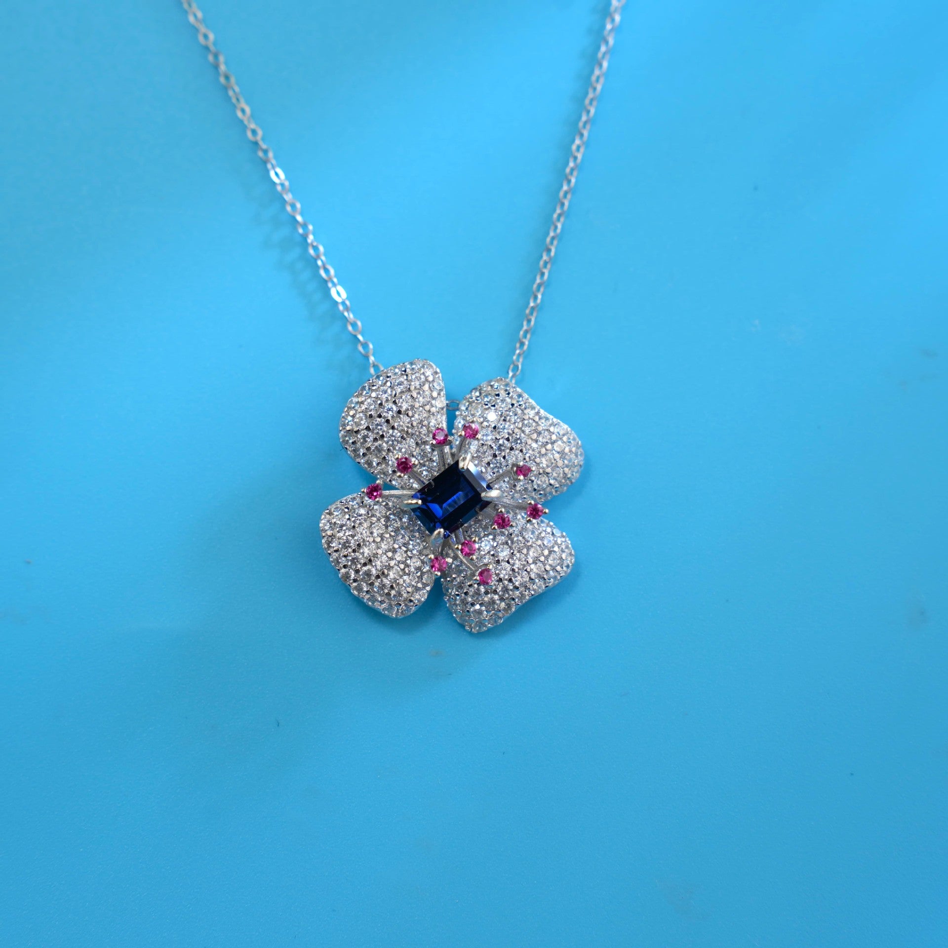 S925 Sterling Silver Lab Sapphire 3D Flower Necklace, French Premium - Photo 3