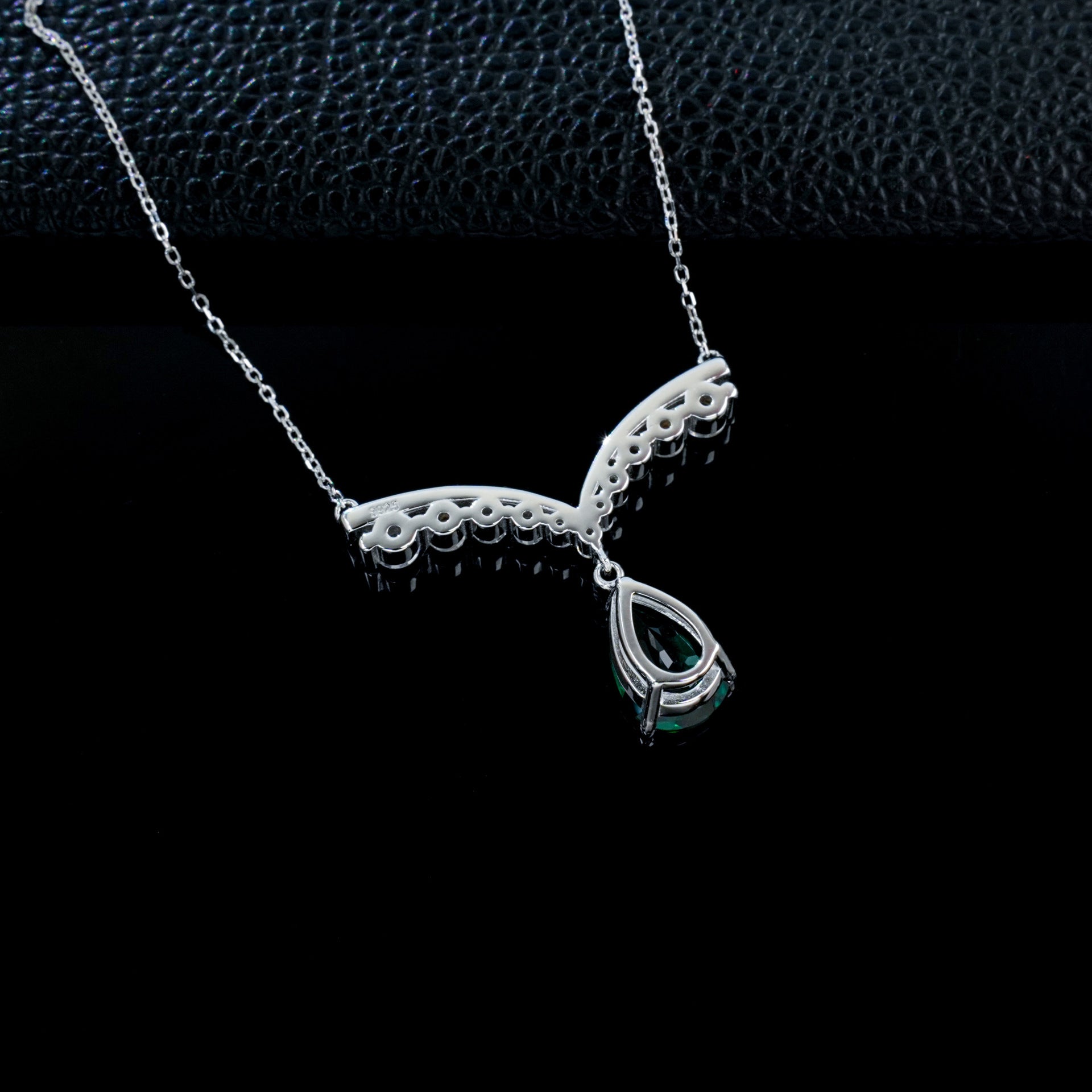 S925 Sterling Silver Lab Emerald V-Shape Teardrop Choker Necklace, Designer - Photo 4