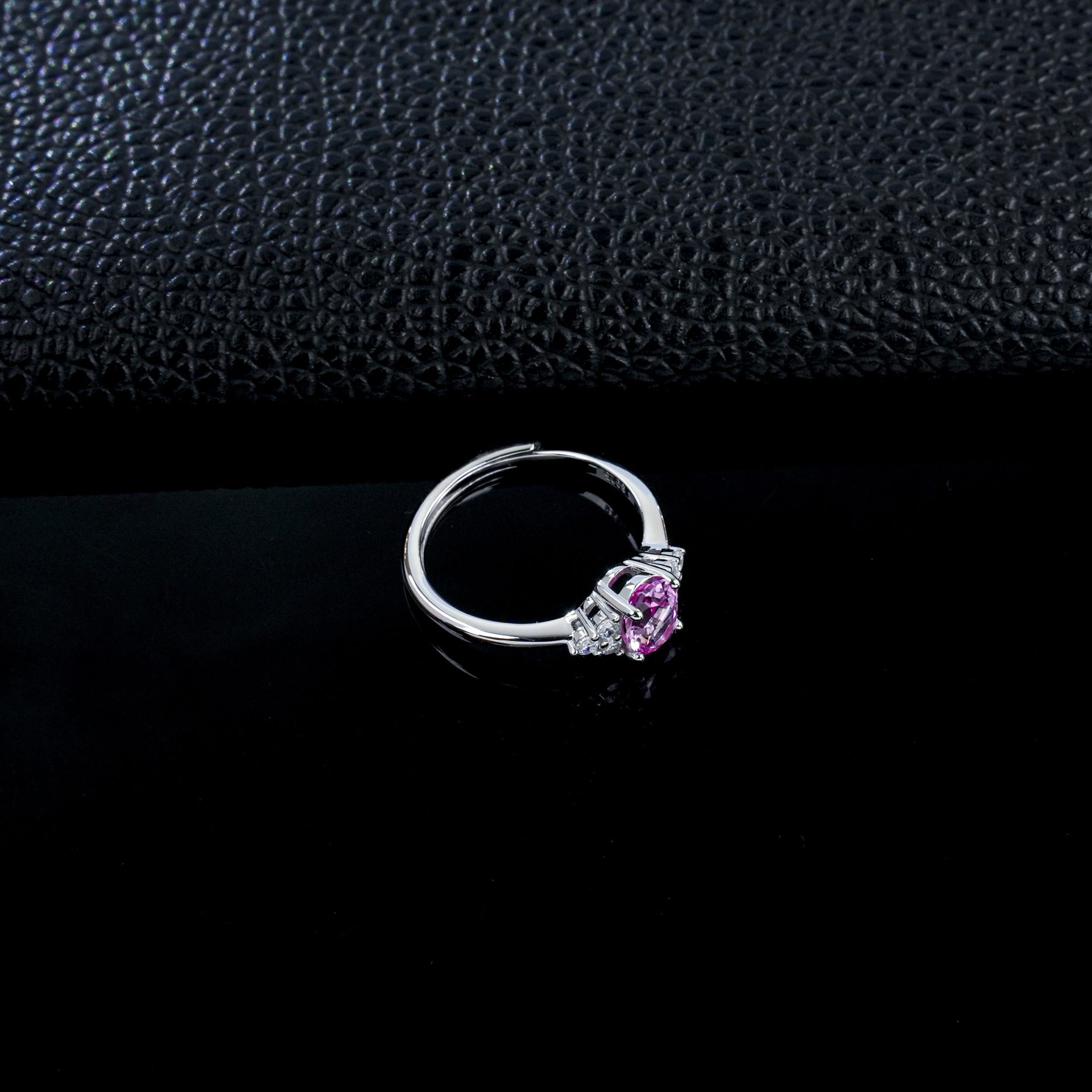 S925 Silver Oval Lab Pink Gemstone Side Triangle Diamond Ring, Versatile Birthday Gift - Photo 4