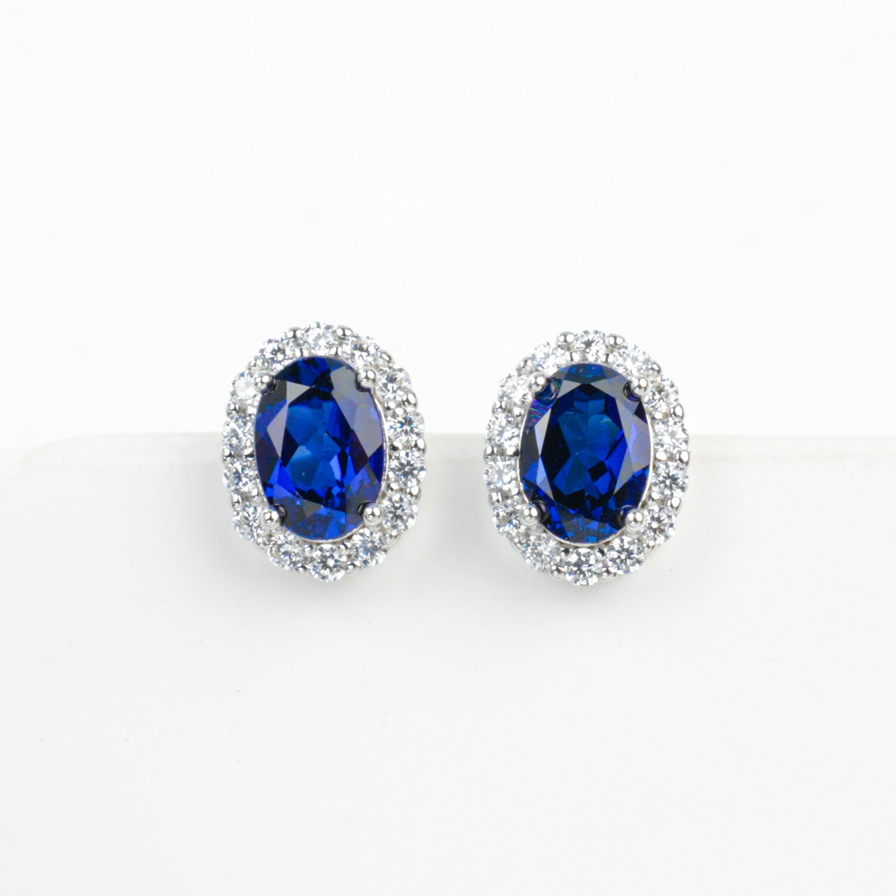 S925 Sterling Silver Oval Lab Sapphire Pave Halo Stud Earrings, Versatile - Photo 5