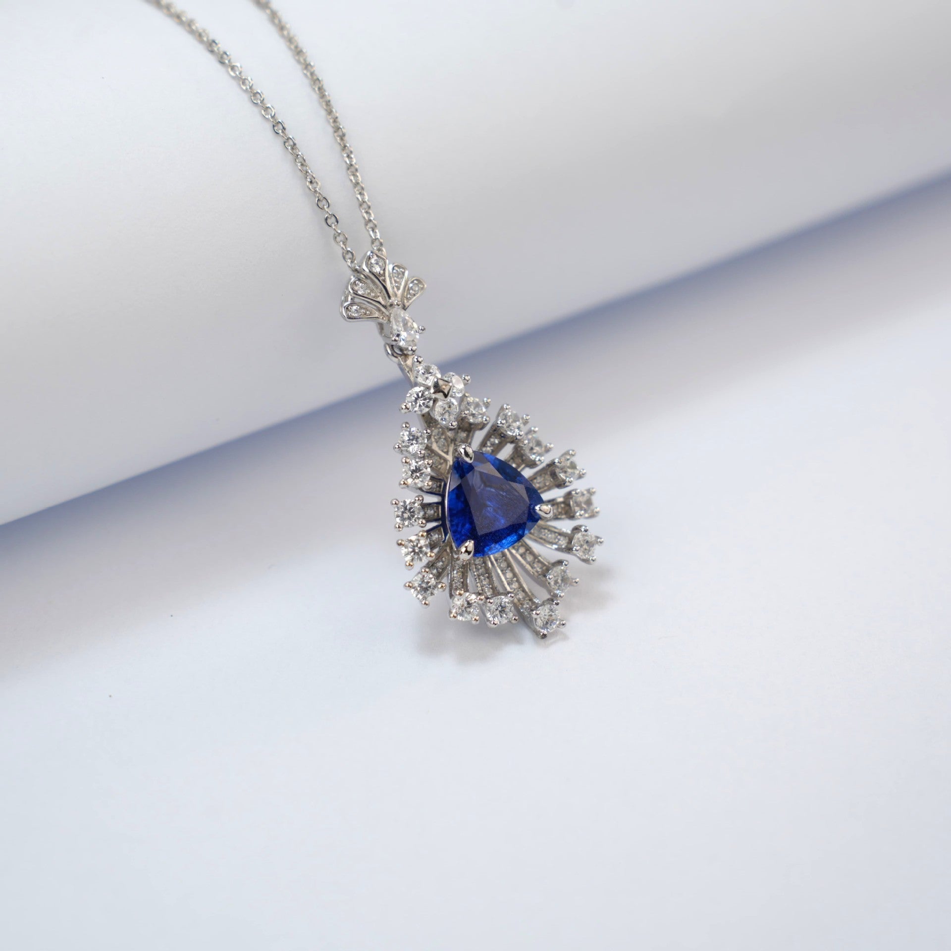 S925 Sterling Silver Triangle-Cut Sapphire Pendant Radiant Halo, Versatile Premium - Photo 2