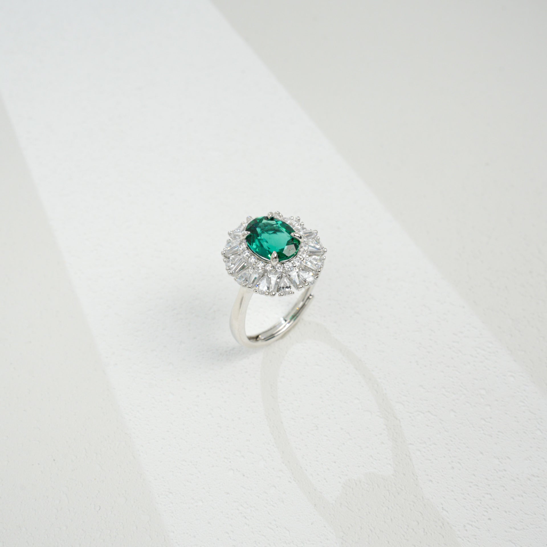 S925 Sterling Silver Lab Emerald Oval Halo Adjustable Open Ring, Vintage Versatile Gift - Photo 3