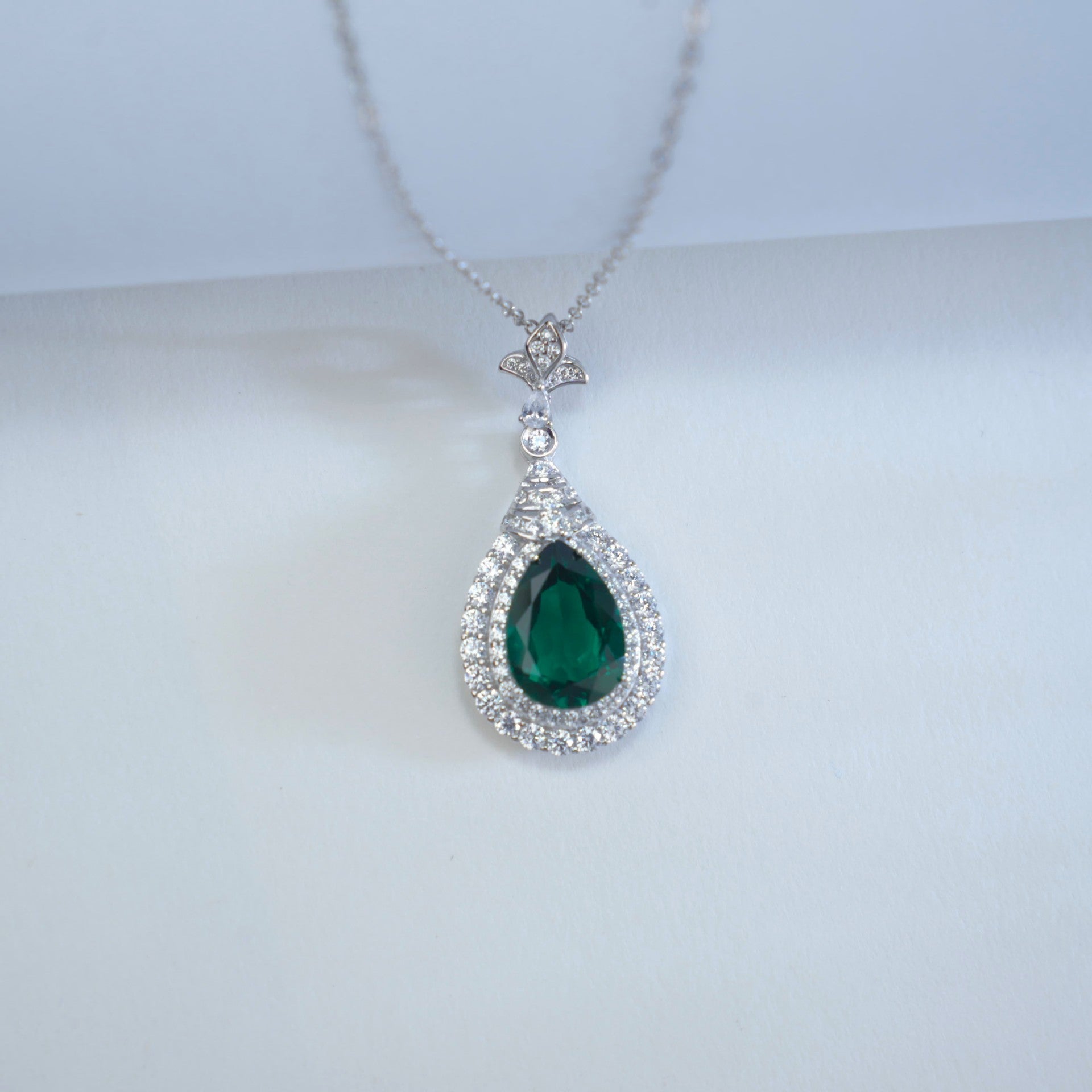 925 Sterling Silver Lab Emerald Teardrop Pear Pendant Necklace, Premium Versatile - Photo 3