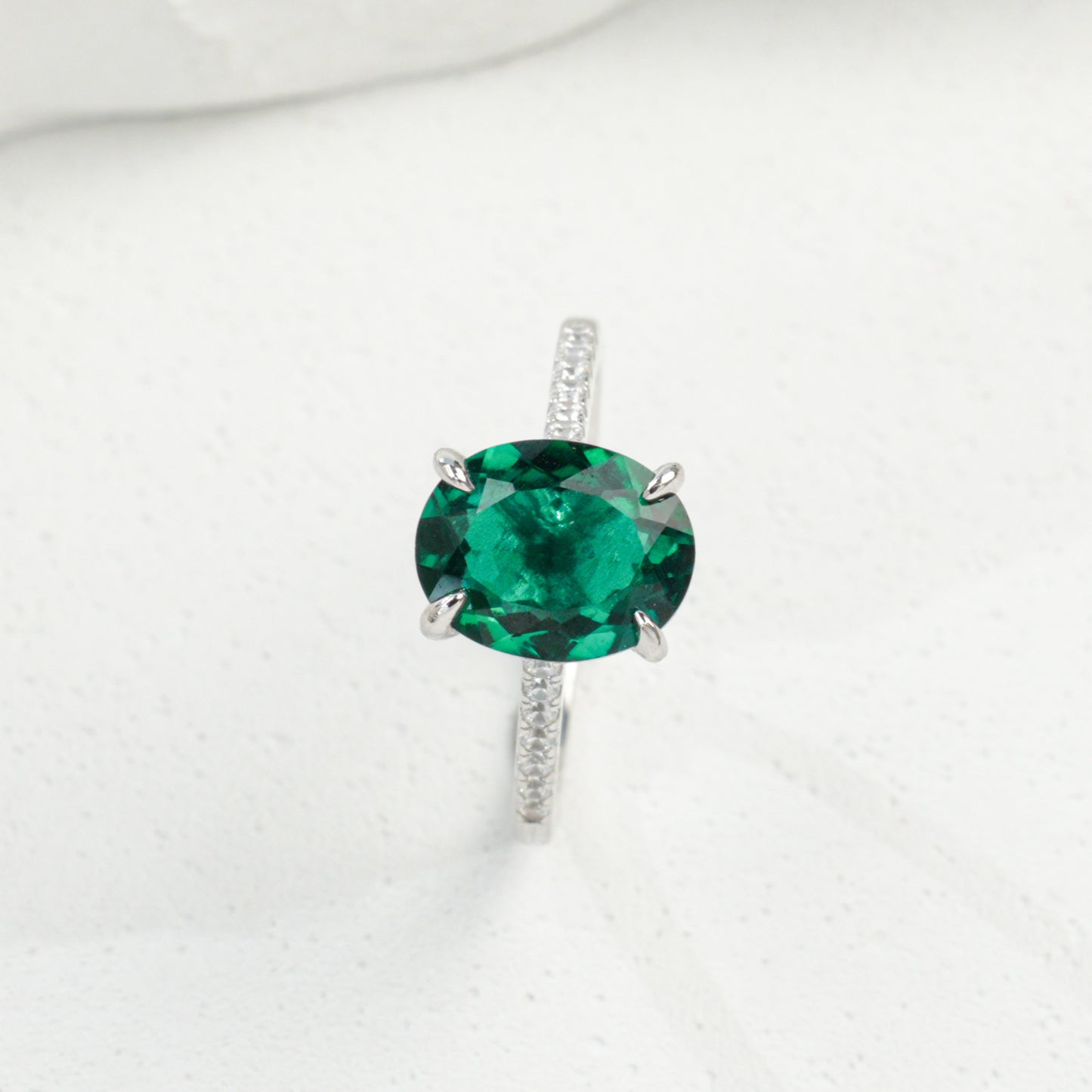 S925 Sterling Silver Lab Emerald Oval Four-Prong Ring, for Women - Photo 5