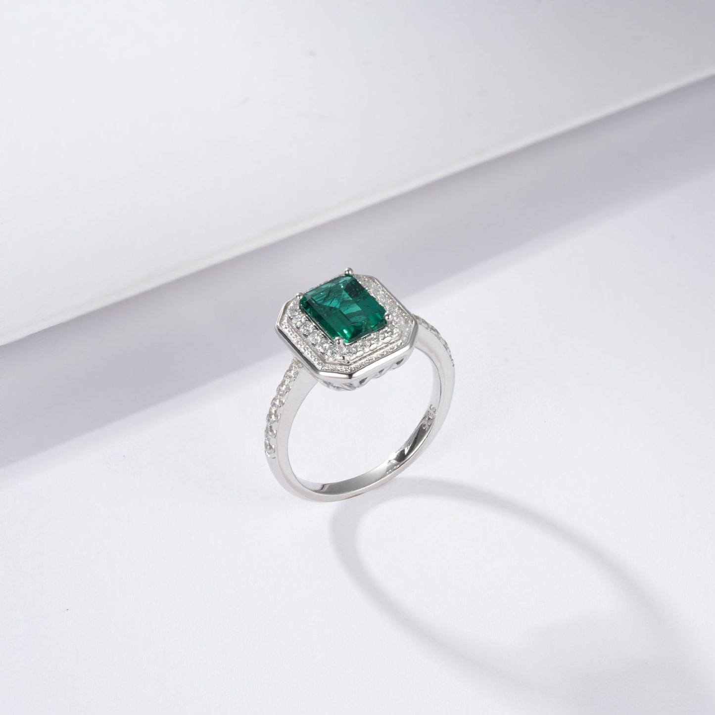 S925 Silver Emerald Ring Double-Halo, Vintage Versatile Design - Photo 3