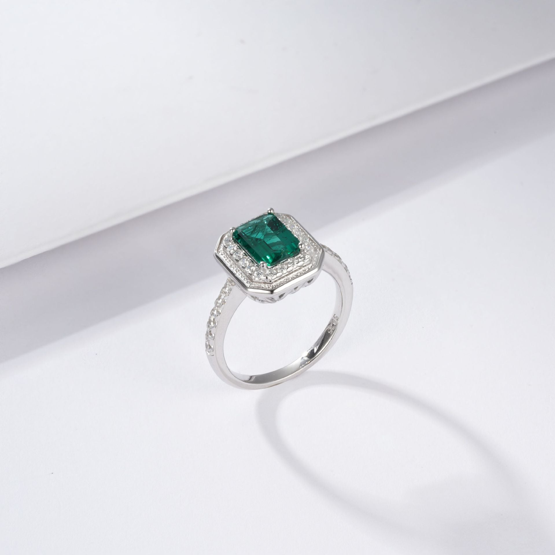 S925 Silver Emerald Ring Double-Halo, Vintage Versatile Design - Photo 3