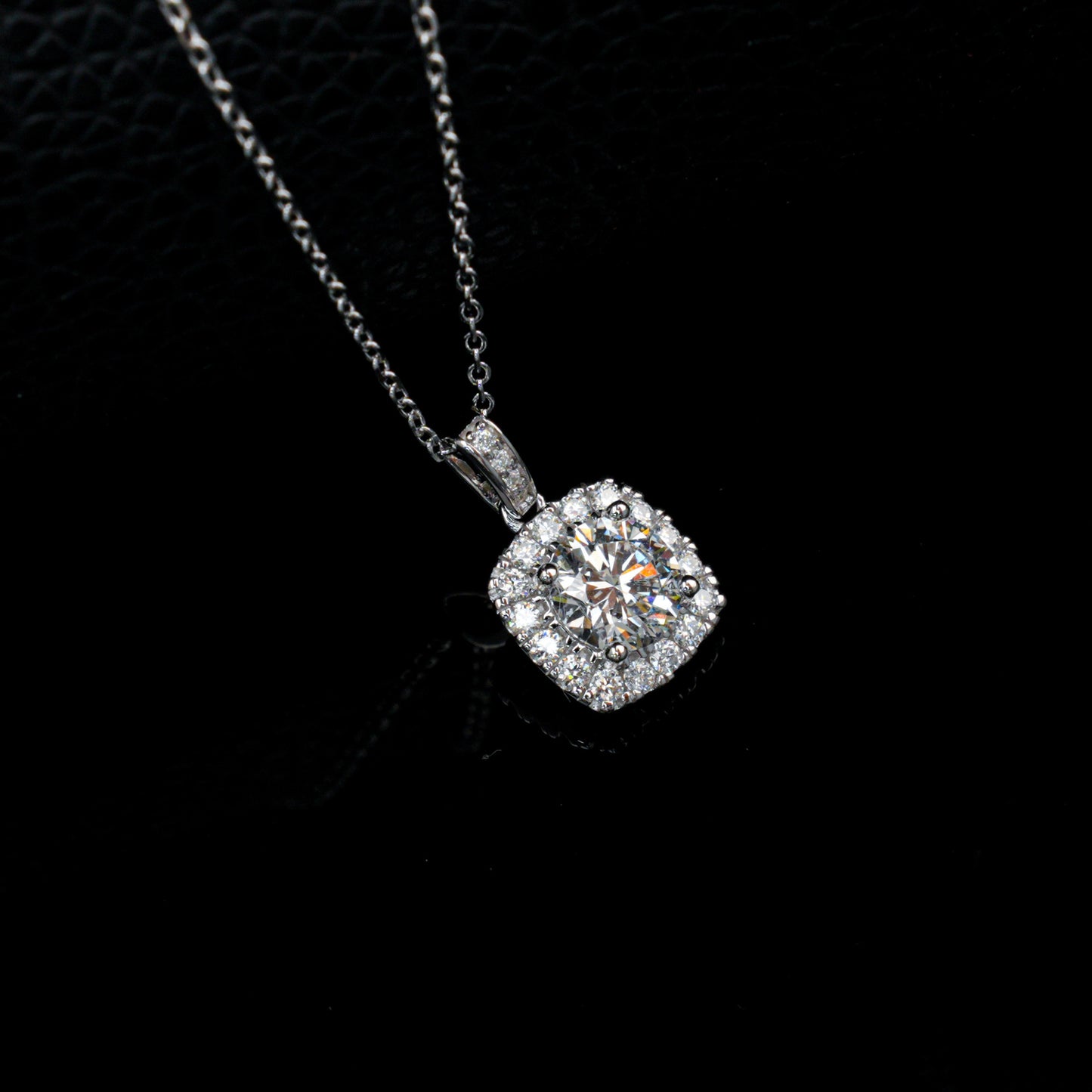 Rounded Square Halo Pendant S925 Silver 4-Claw Centre Full-Diamond Frame, Gift Jewellery - Photo 3