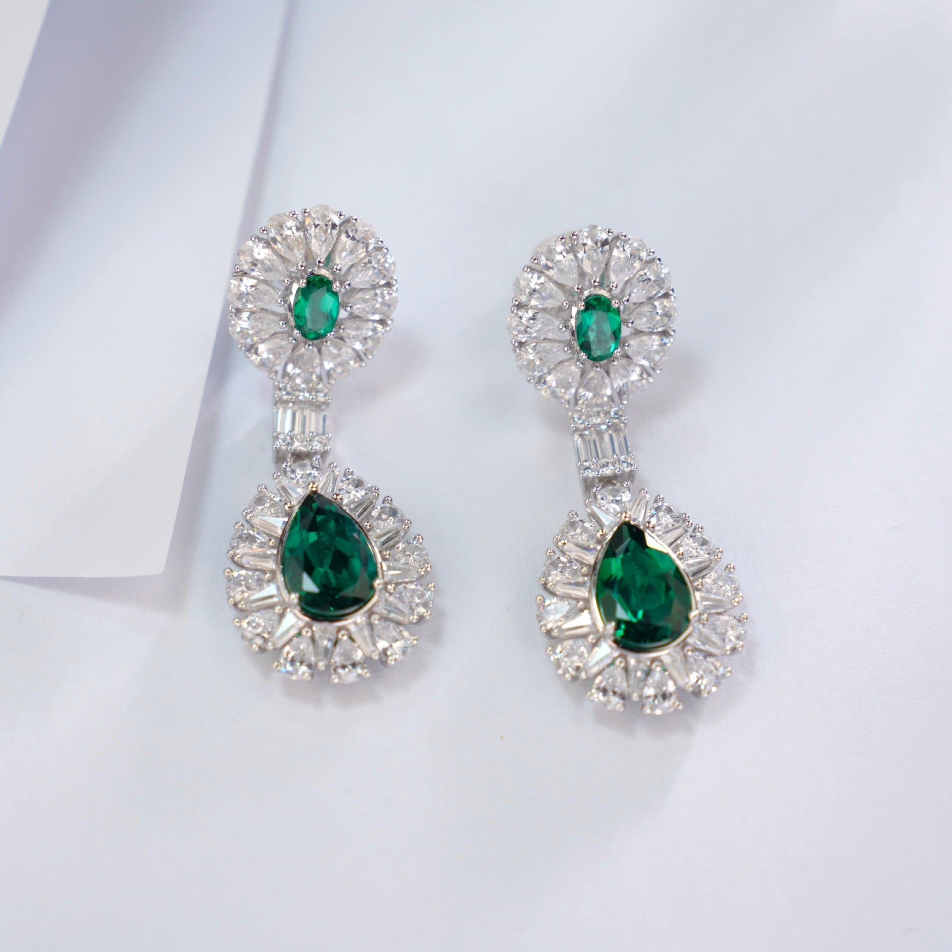 Lab Emerald Earrings 925 Silver Premium Elegant Bold Oval Teardrop - Photo 3
