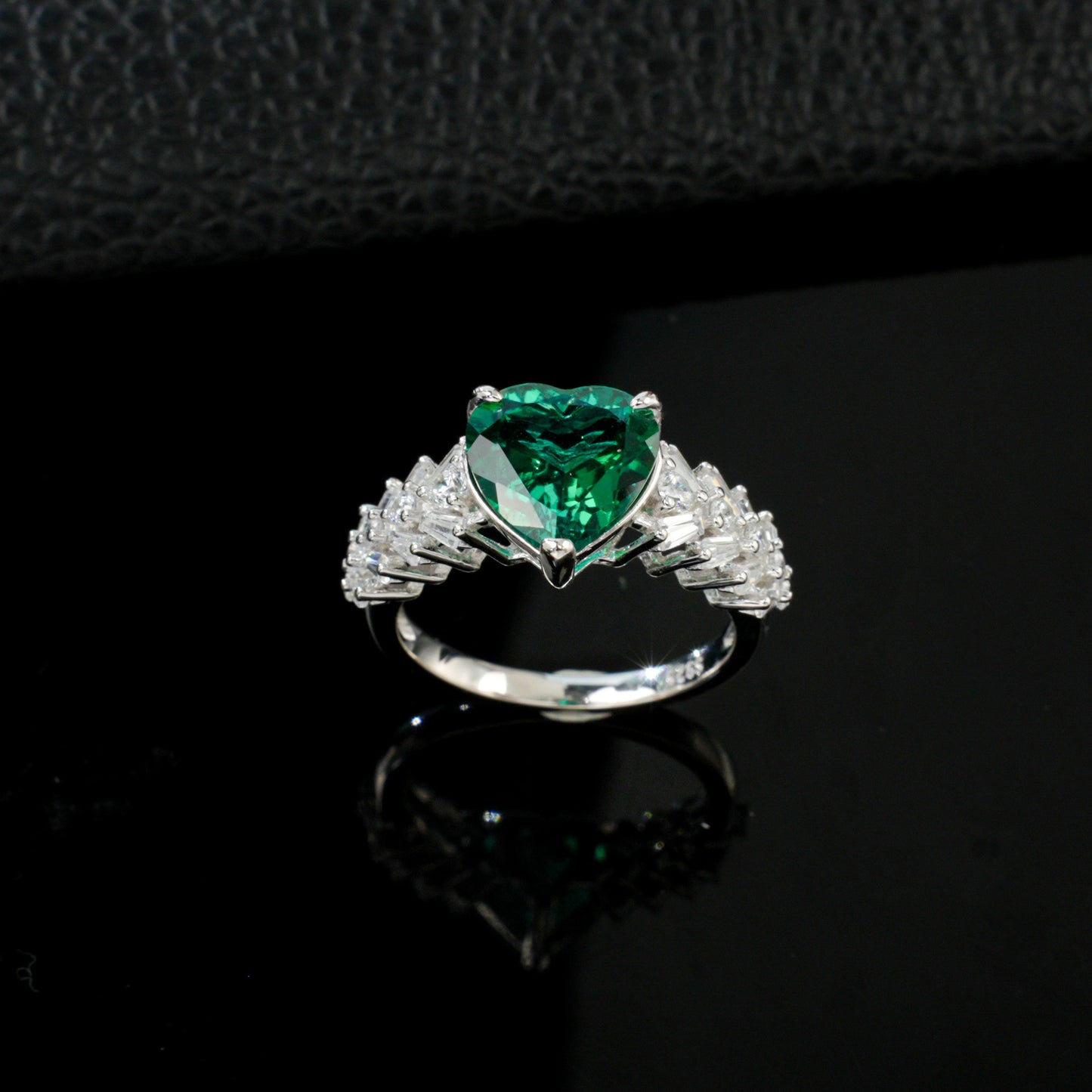 925 Sterling Silver Lab Emerald Ring, Premium Bestie Gift - Photo 2