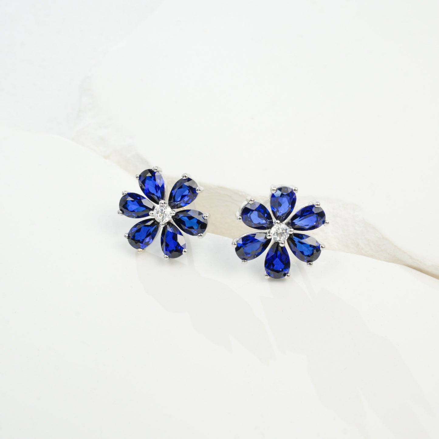 S925 Silver Petal Lab Sapphire Stud Earrings, Teardrop Gemstone Flower - Photo 2