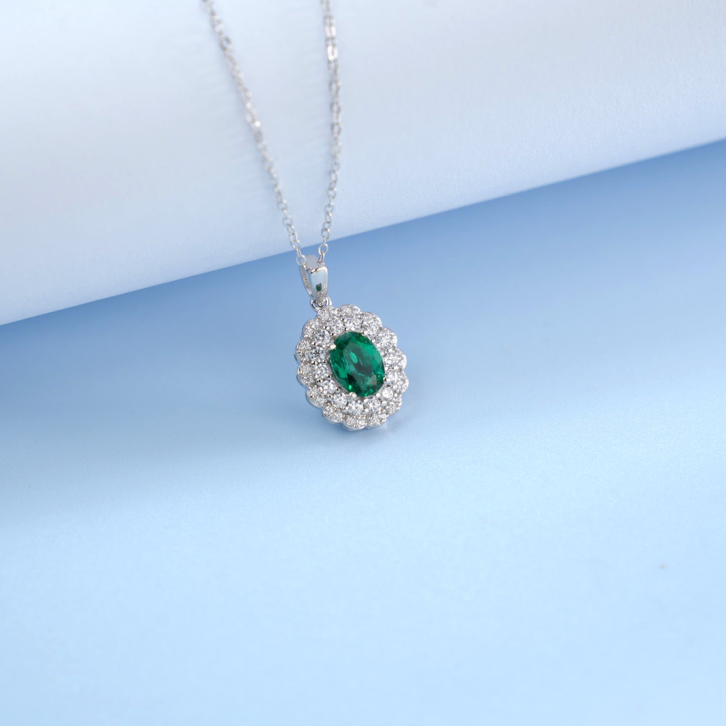 S925 Sterling Silver Oval Lab Emerald Pendant Necklace, Vintage Designer Premium for Women - Photo 4