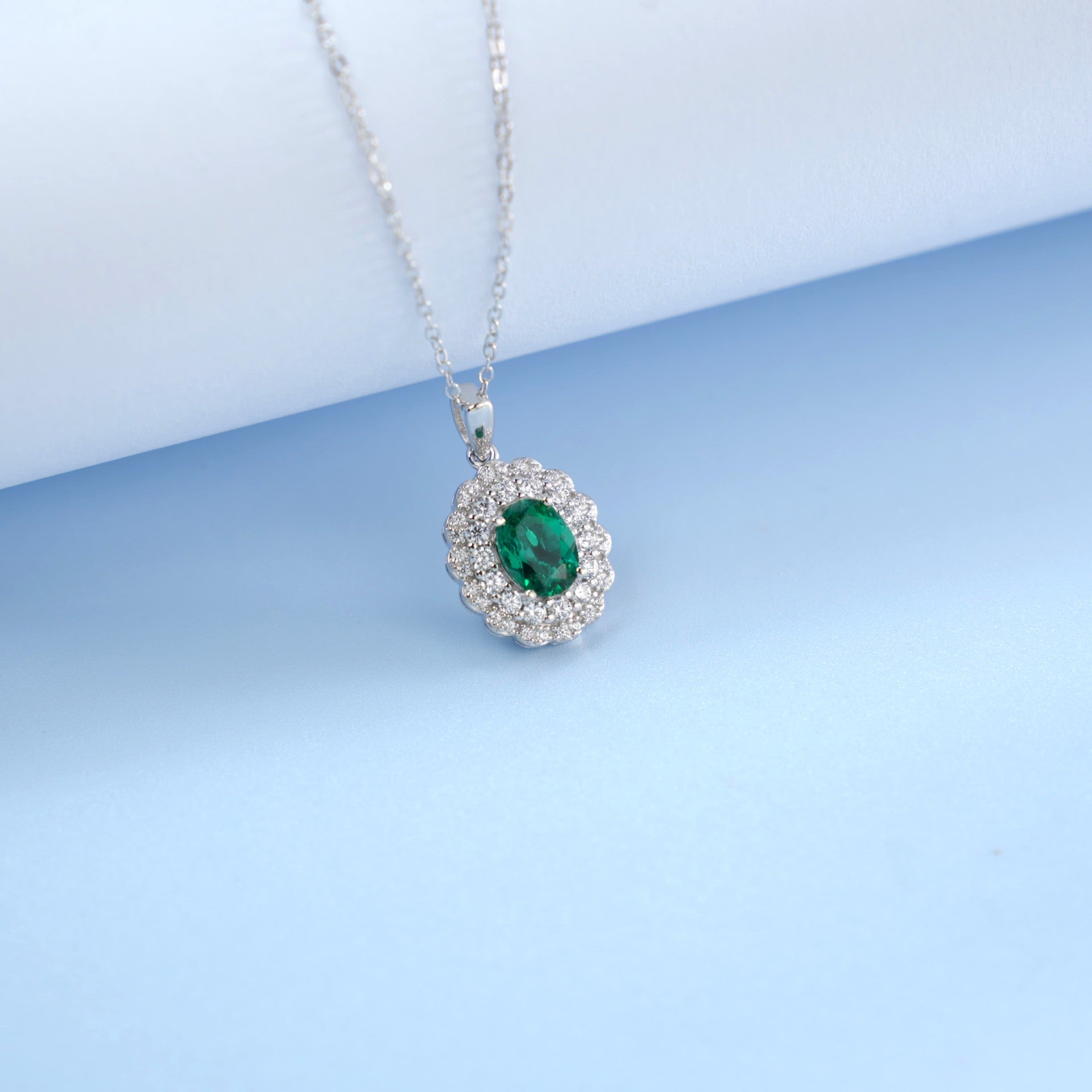 S925 Sterling Silver Oval Lab Emerald Pendant Necklace, Vintage Designer Premium for Women - Photo 4