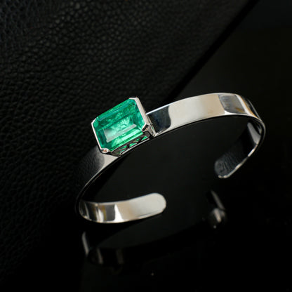 S925 Sterling Silver Lab Emerald Bangle, Premium Vintage Textured - Photo 2