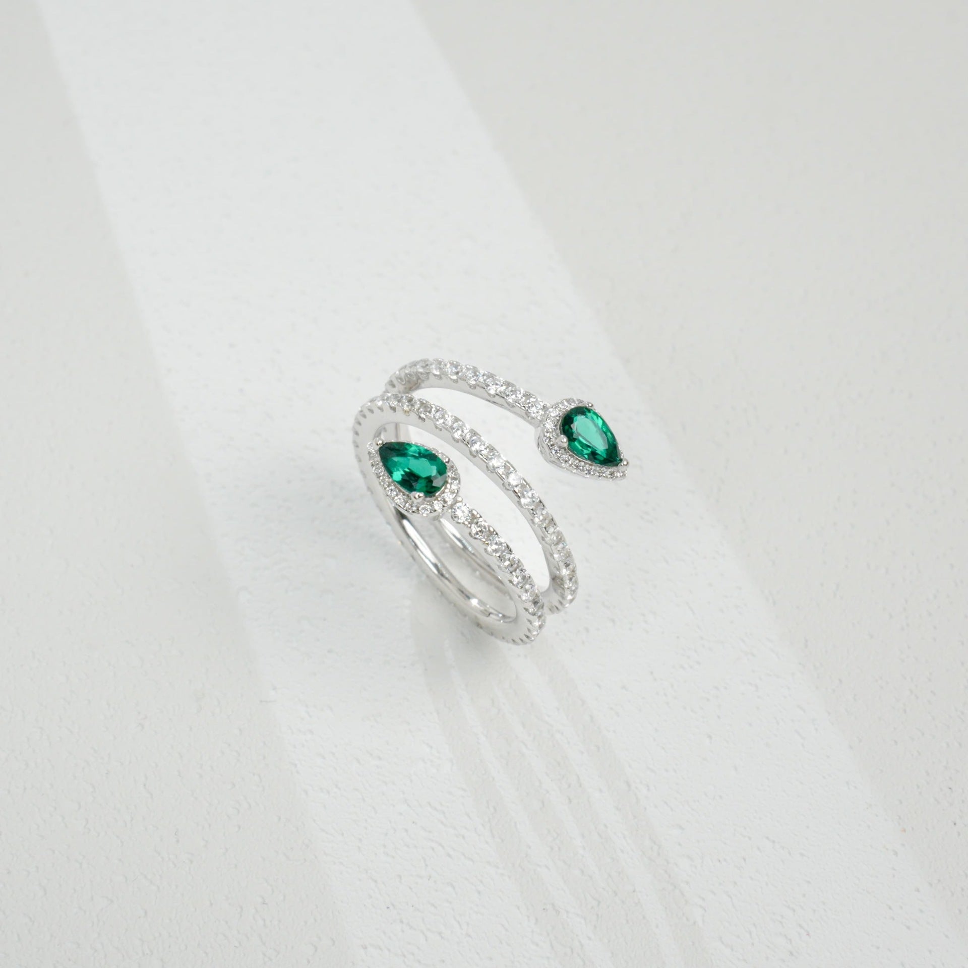 S925 Sterling Silver Lab Emerald Ring, Teardrop Simple Design - Photo 3