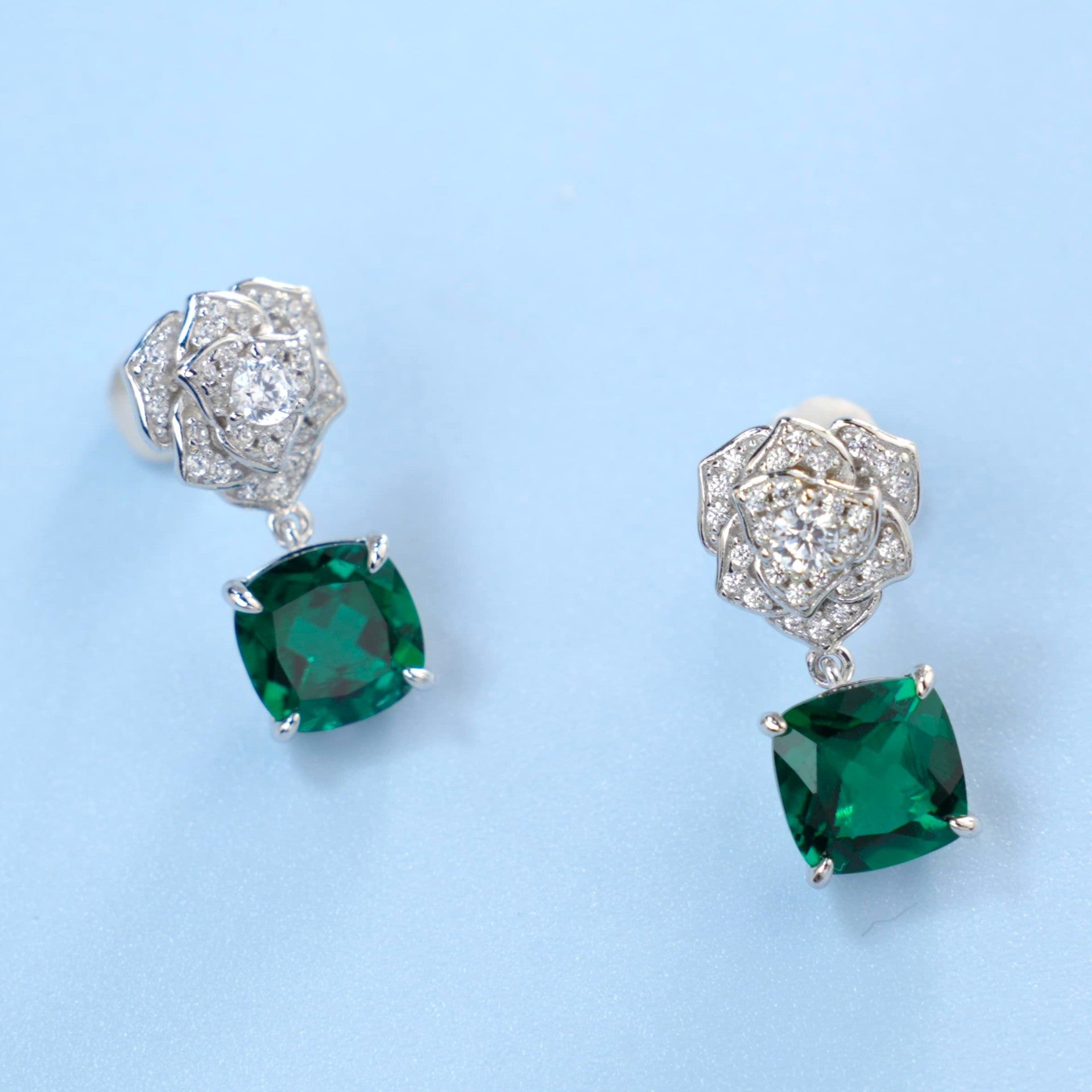 S925 Silver 3D Camellia Lab Emerald Drop Earrings, French Gemstone Flower - Photo 2