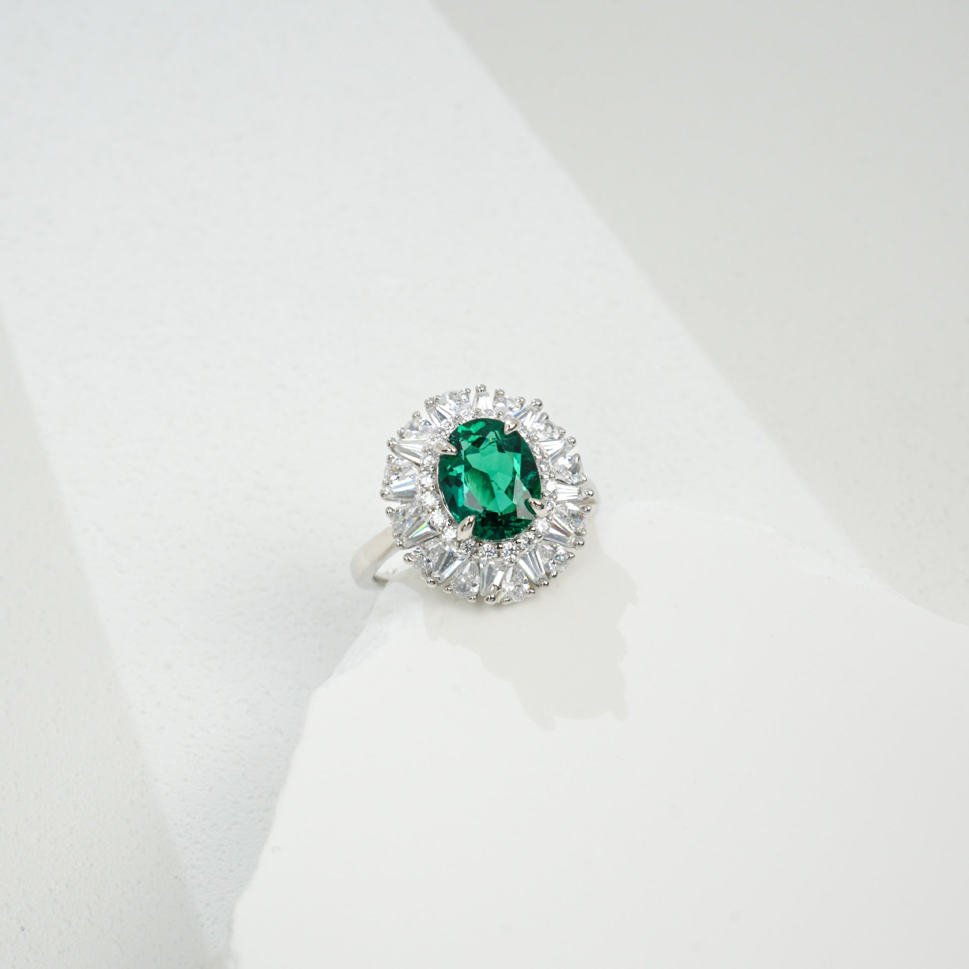 S925 Sterling Silver Lab Emerald Oval Halo Adjustable Open Ring, Vintage Versatile Gift - Photo 4