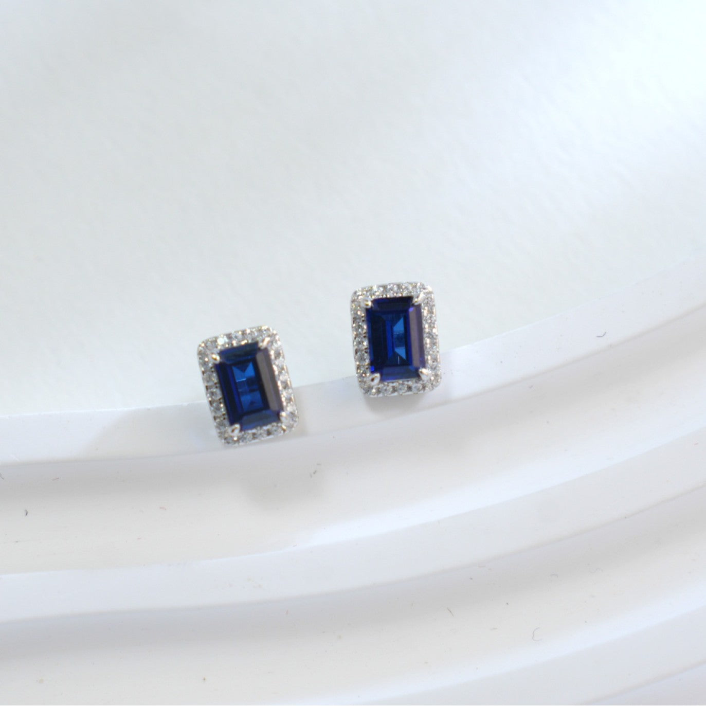 S925 Silver Emerald-Cut Sapphire Stud Earrings Square Halo, Simple Versatile - Photo 3