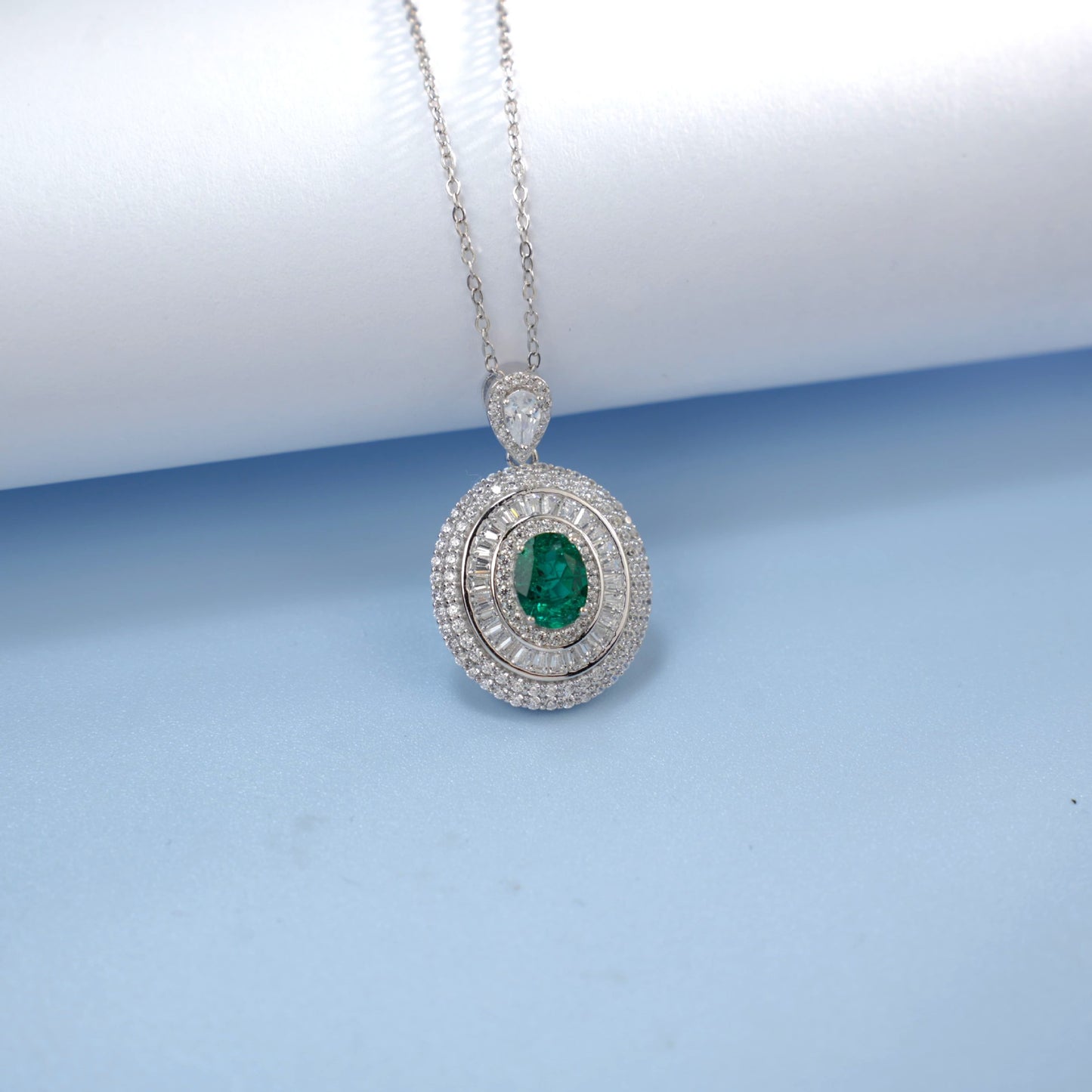 S925 Sterling Silver Emerald Oval Halo Necklace, Round Diamond Versatile - Photo 3