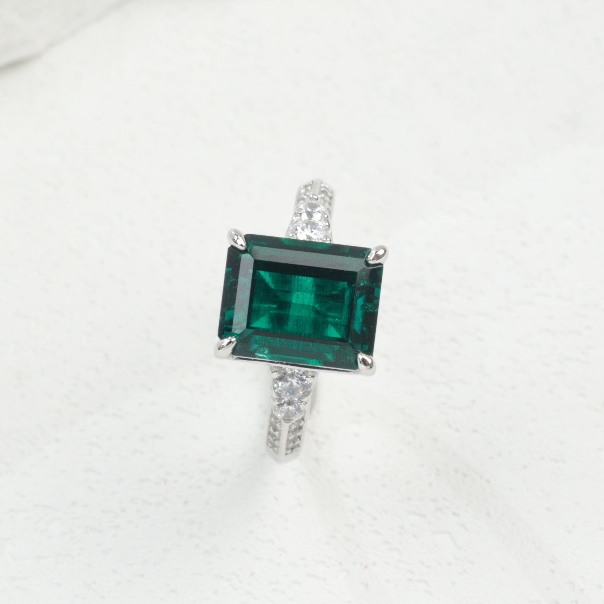 S925 Silver Lab Emerald Ring 4-Claw Side Diamond, Evening Wedding Gift - Photo 2