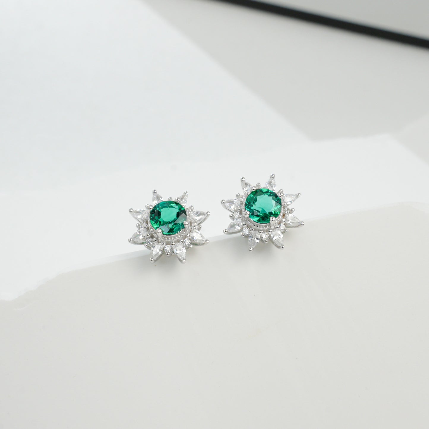 925 Sterling Silver Lab Emerald Sunflower Halo Earrings, Vintage Gift - Photo 4