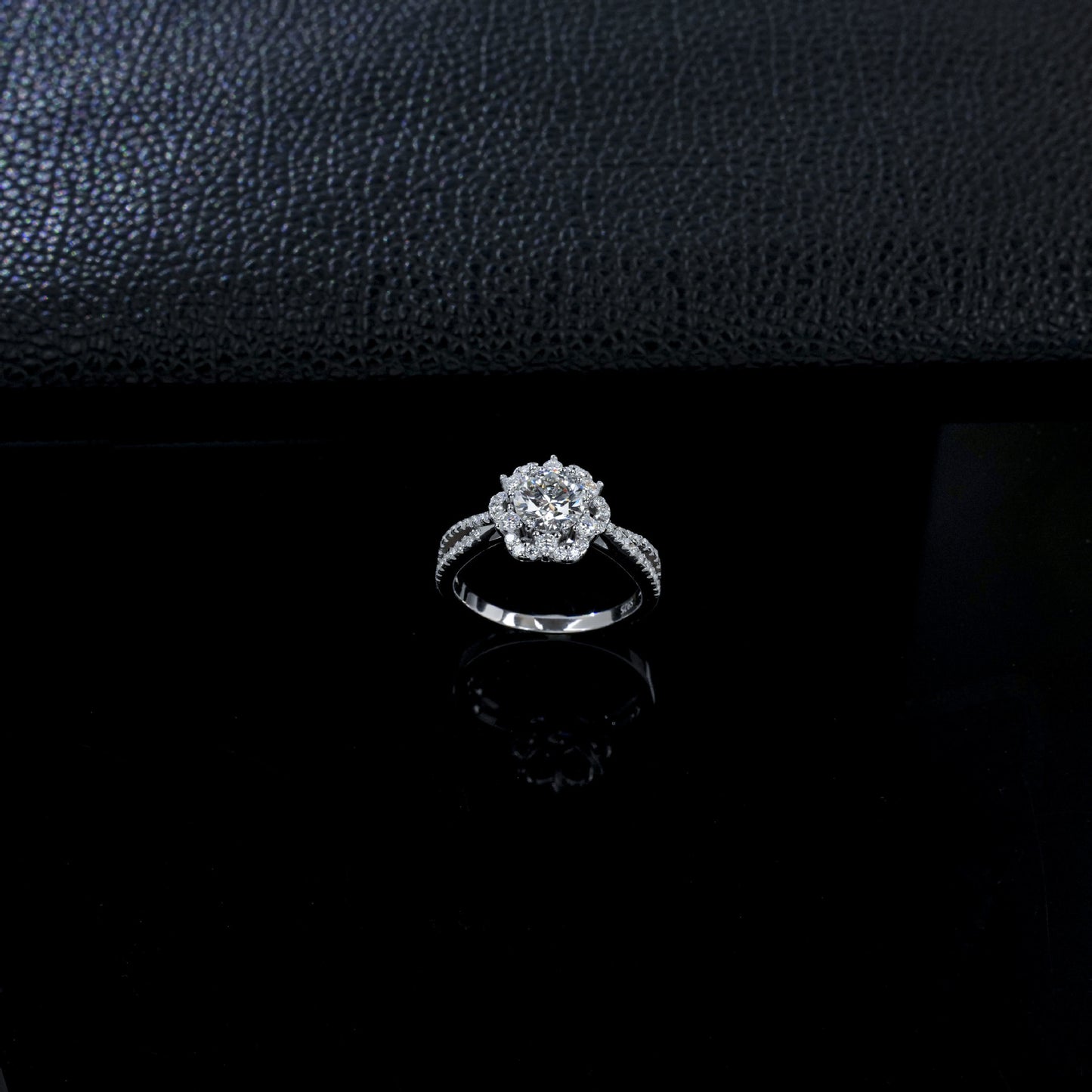 S925 Silver Flower Halo Lab Diamond Ring, Proposal Engagement Wedding - Photo 3