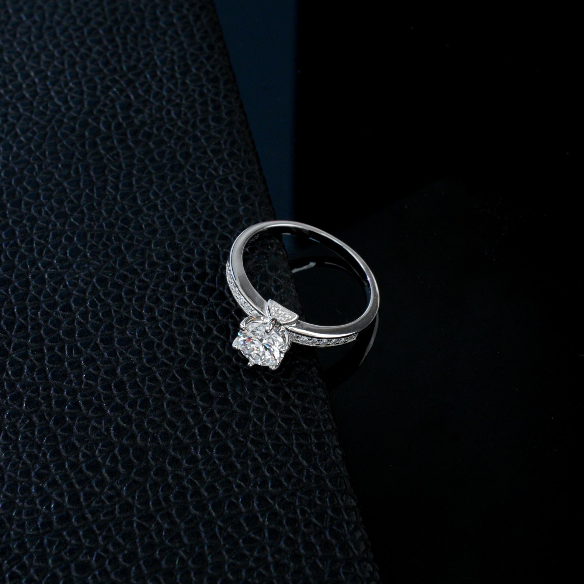 S925 Silver 6-Claw Stone Ring, Full Pave Diamond - Photo 4