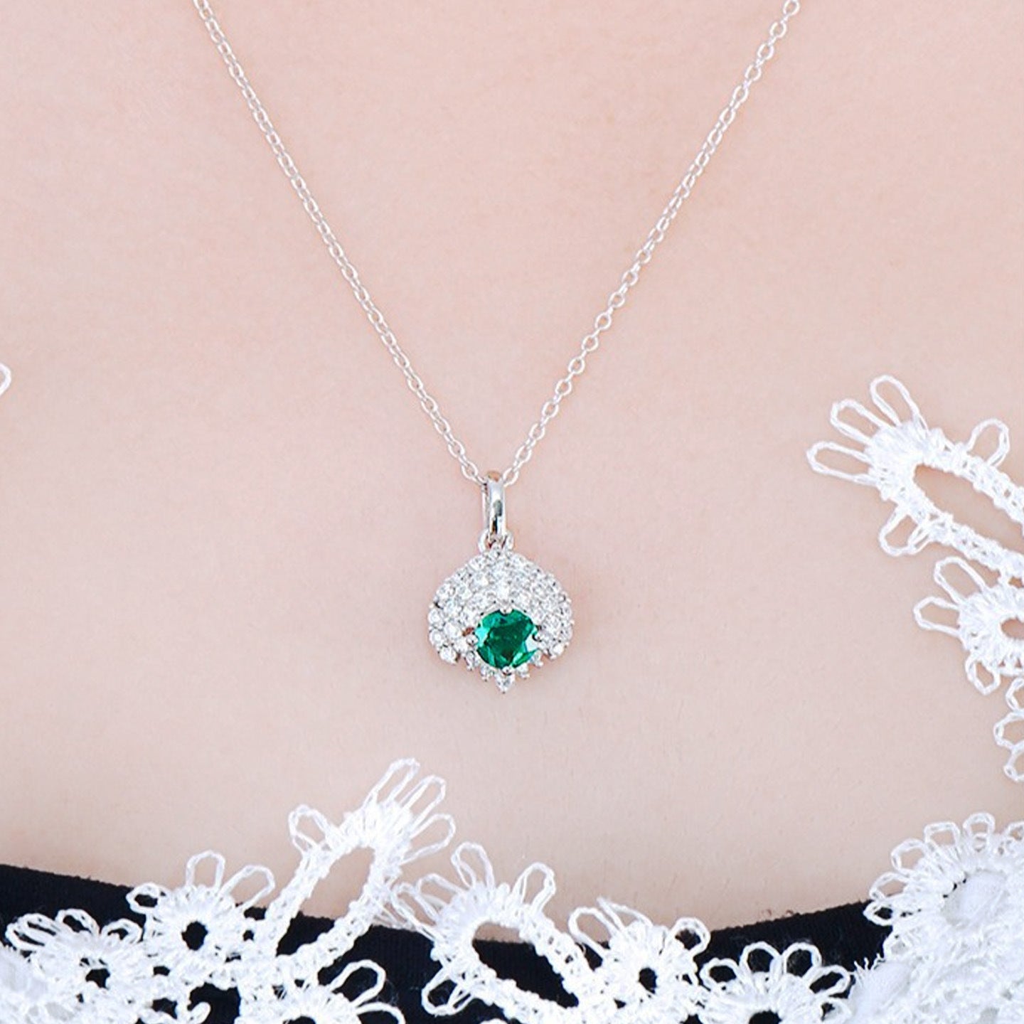 925 Sterling Silver 18K Gold-Plated Lab Emerald Pendant Necklace for Women, Elegant - Photo 1