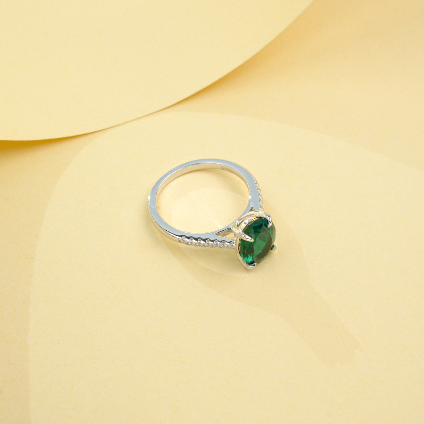 S925 Sterling Silver Lab Emerald Oval Four-Prong Ring, for Women - Photo 4